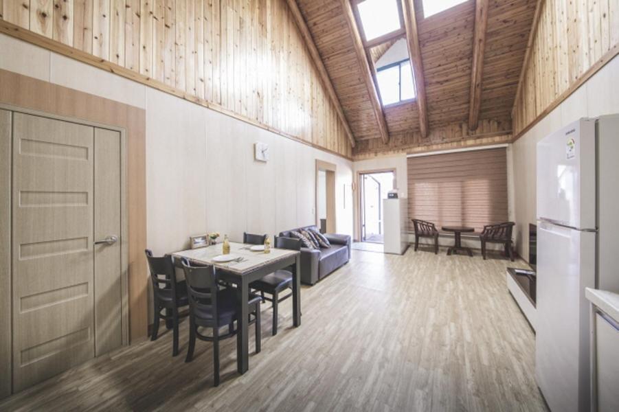 Sunyang Village Pension Jeju Exterior foto